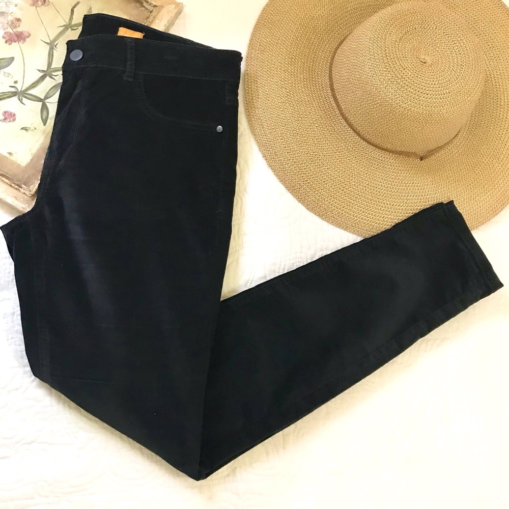 {Anthropologie} Pilcro Serif Skinny Black Velour